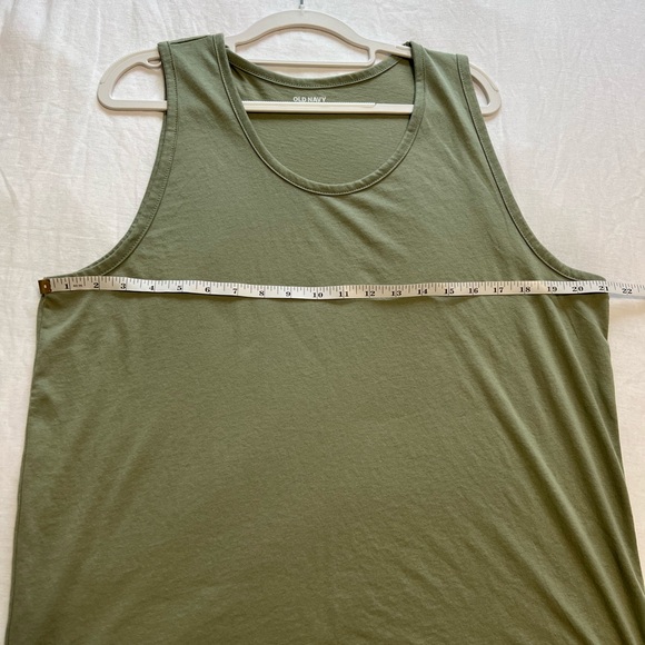 Old Navy Men’s Sage Green Soft-Washed Tank Top - Picture 5 of 6
